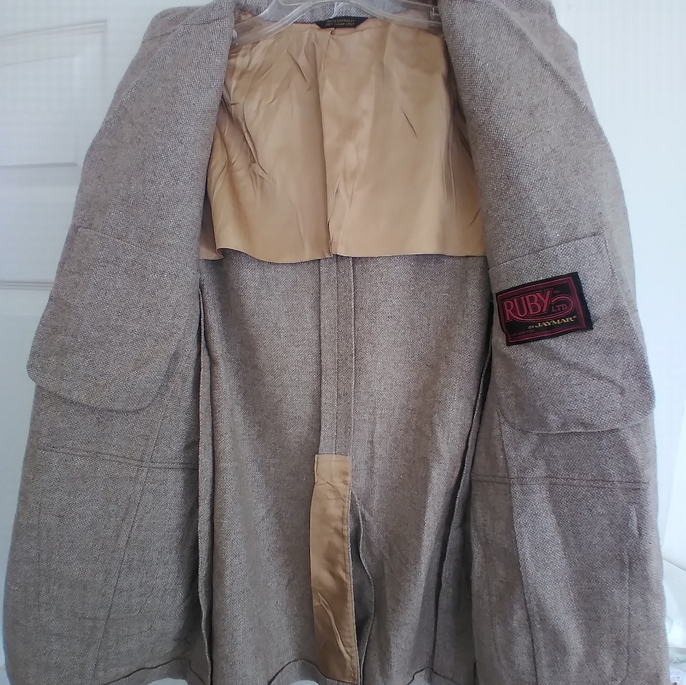 Ruby Men Suit - image 3